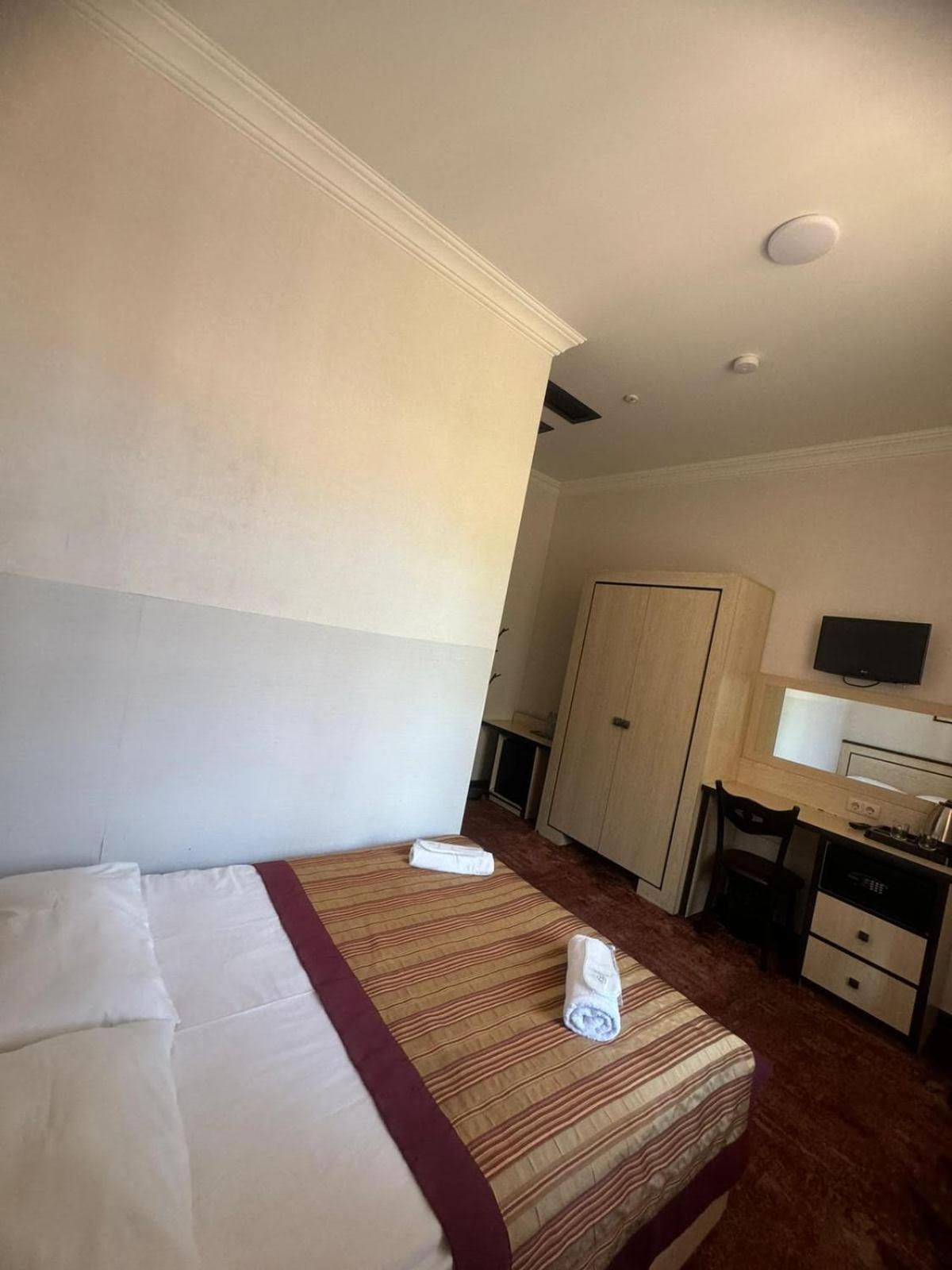 Hotel Beka Palace Тбилиси Экстерьер фото