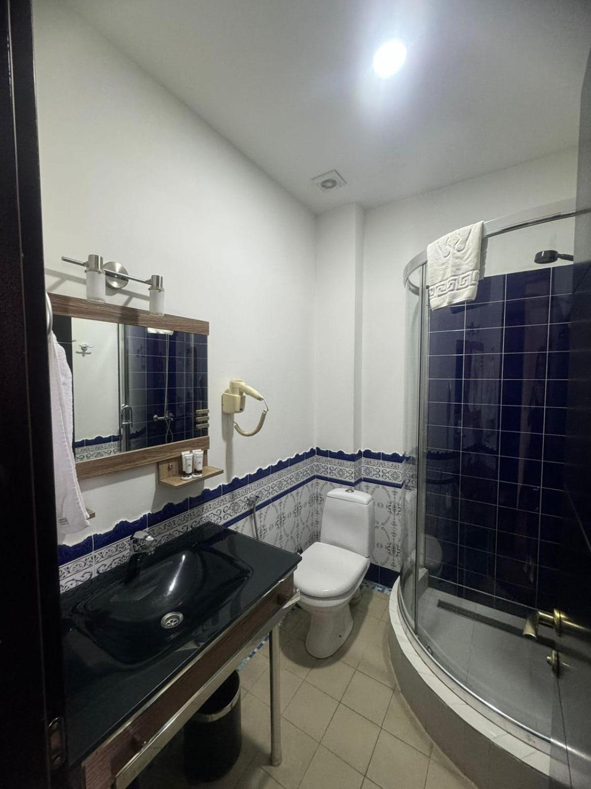 Hotel Beka Palace Тбилиси Экстерьер фото