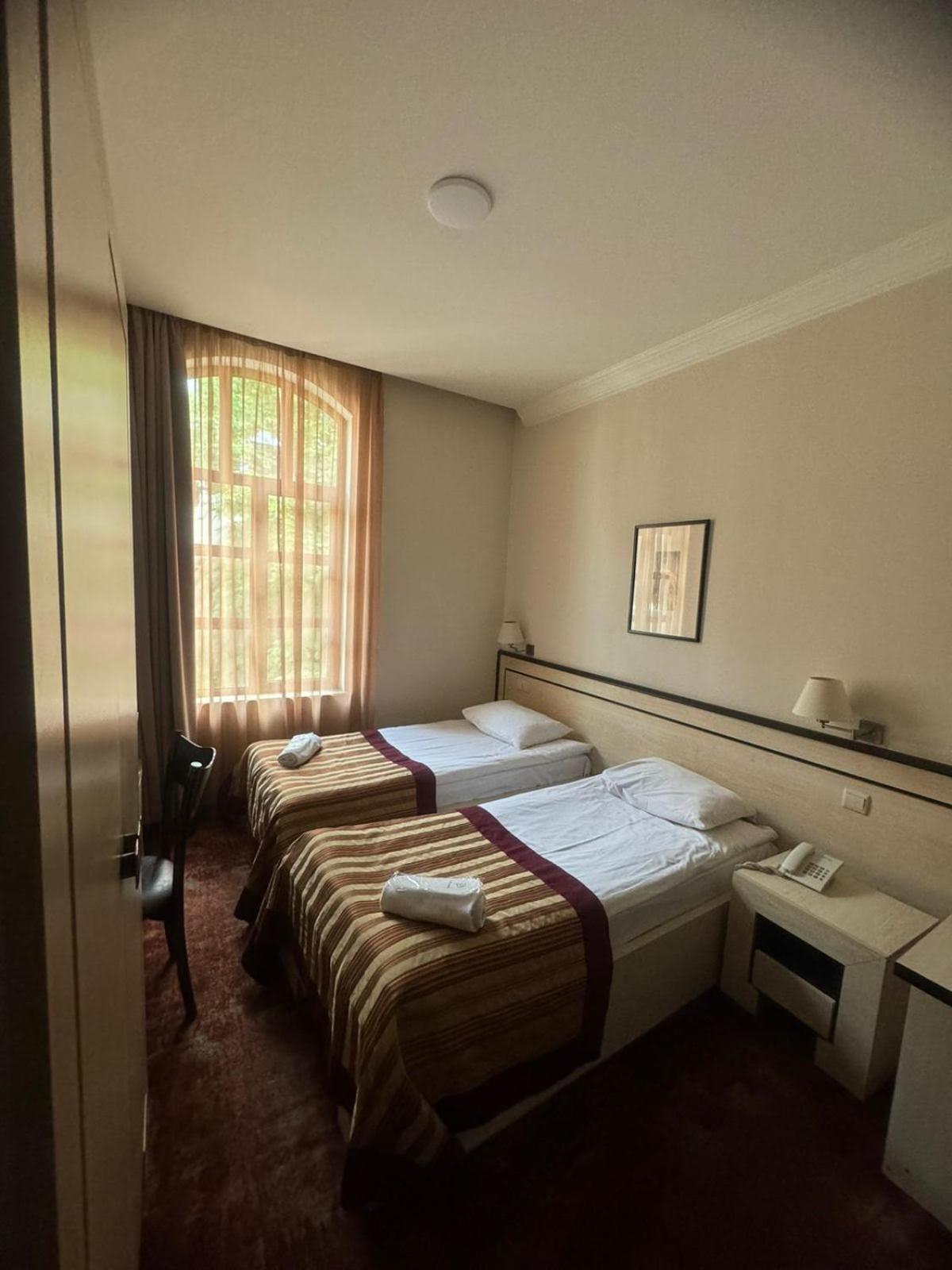 Hotel Beka Palace Тбилиси Экстерьер фото