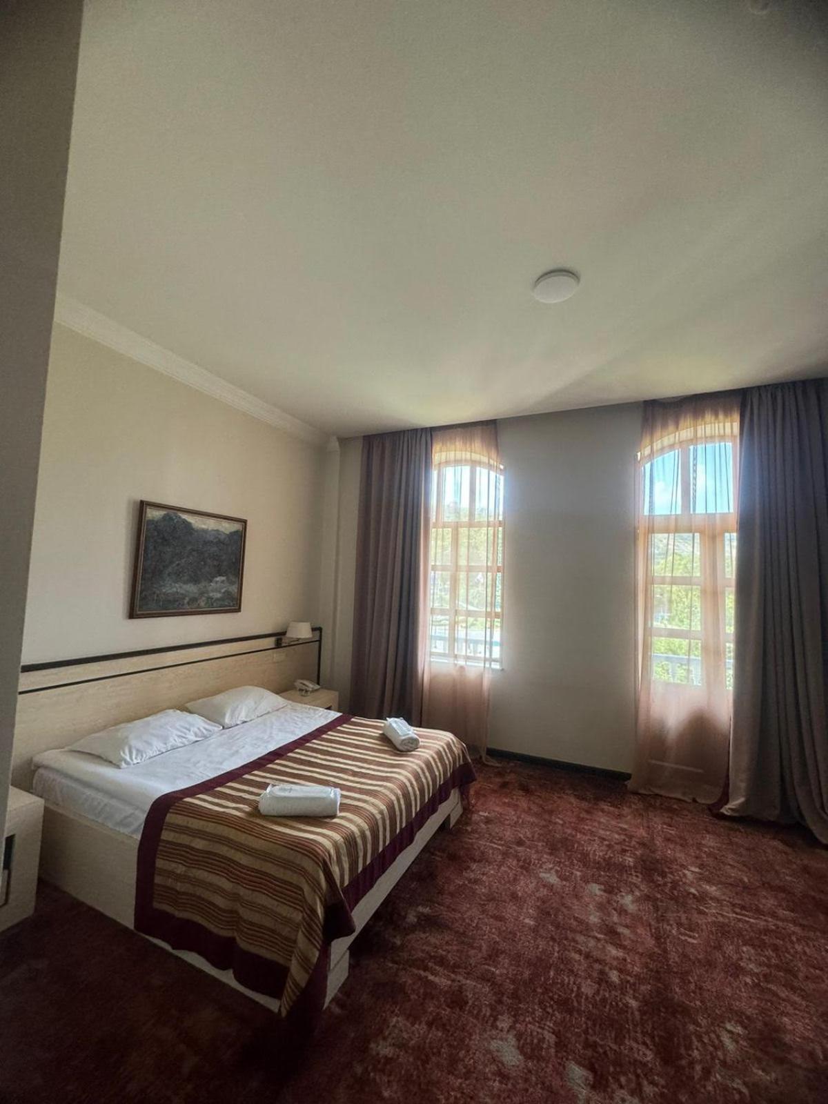 Hotel Beka Palace Тбилиси Экстерьер фото