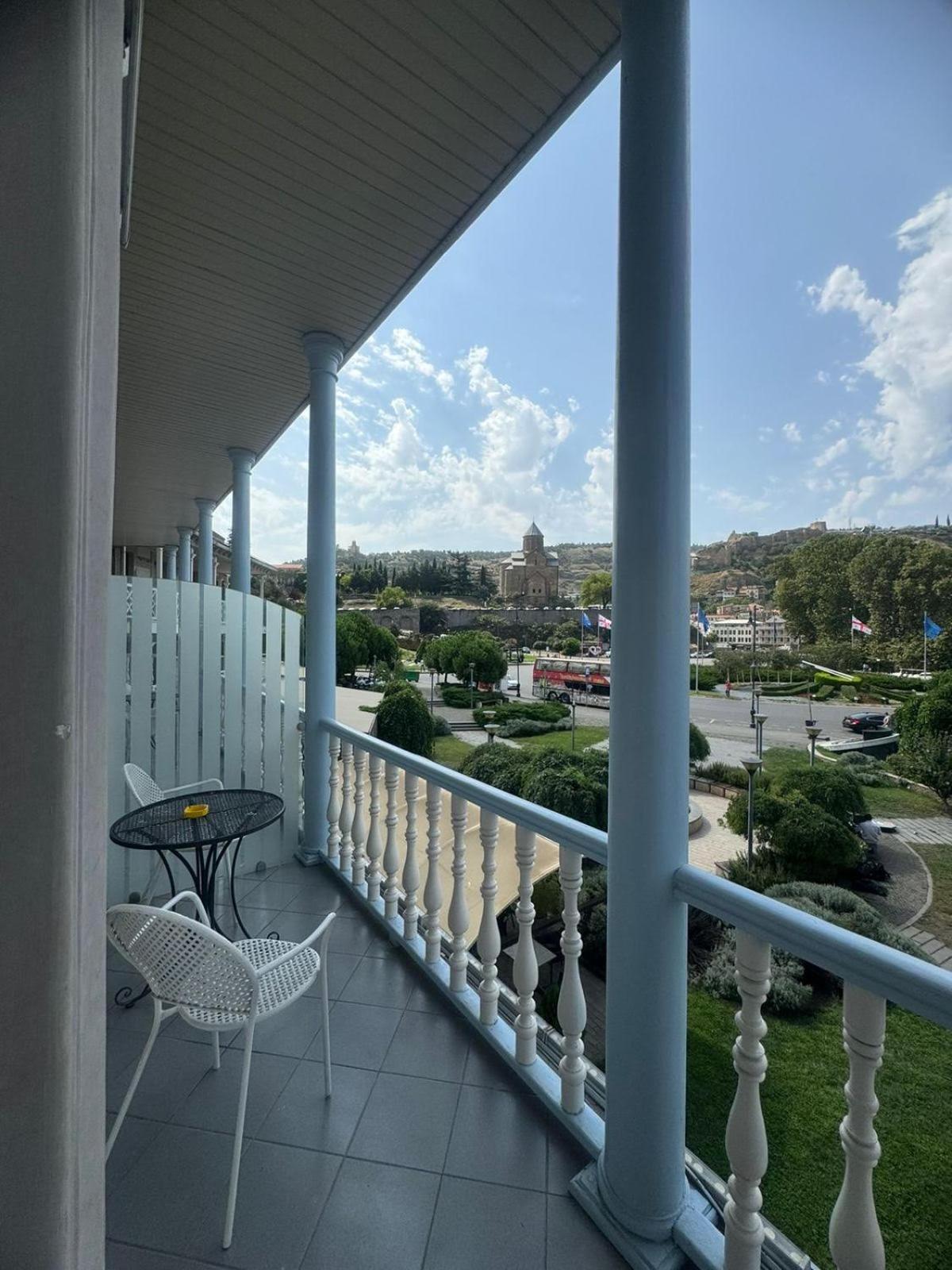Hotel Beka Palace Тбилиси Экстерьер фото