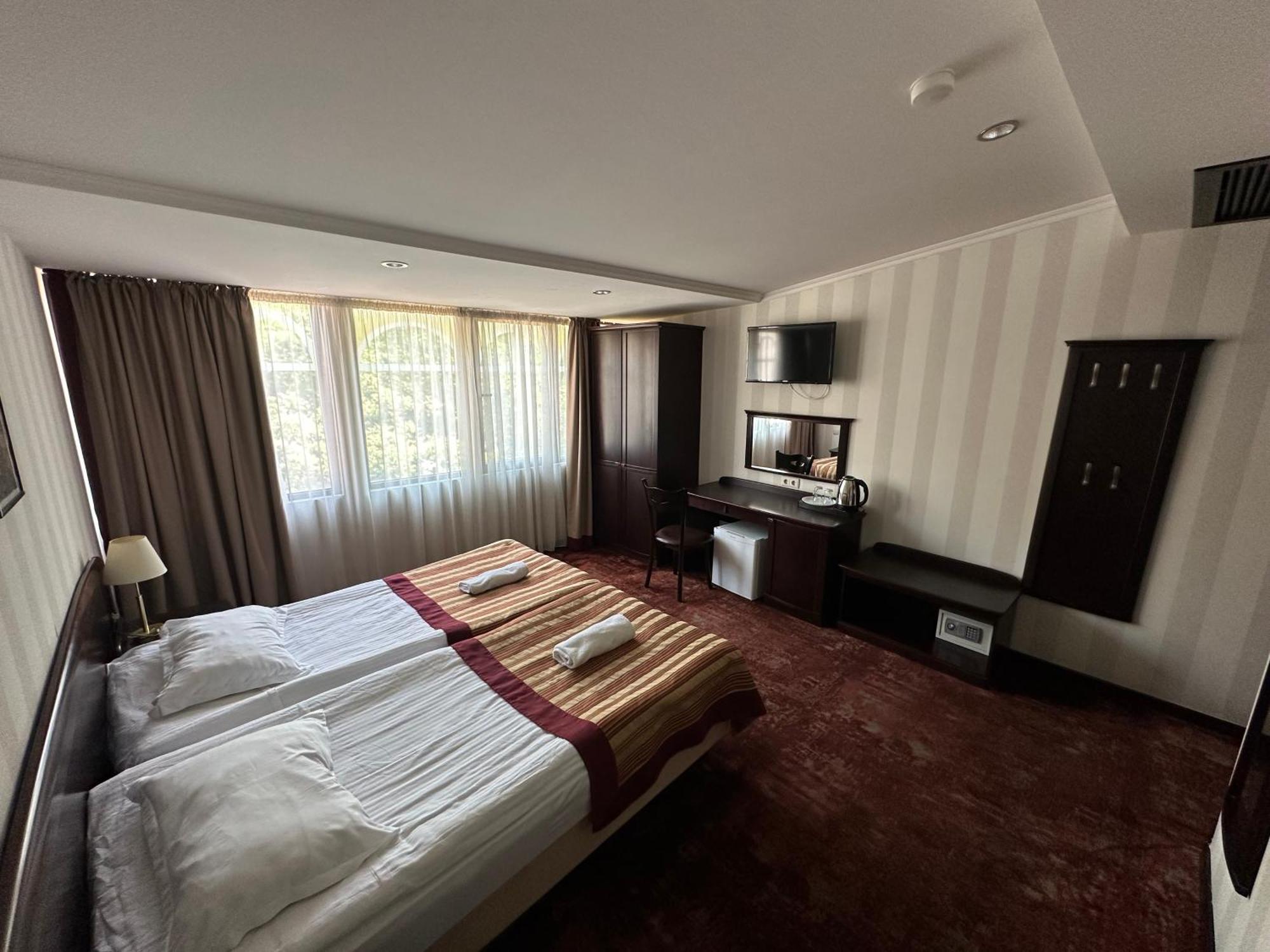 Hotel Beka Palace Тбилиси Экстерьер фото